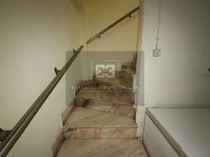 Loja para Trespasse em Algueirão-Mem Martins Foto 9