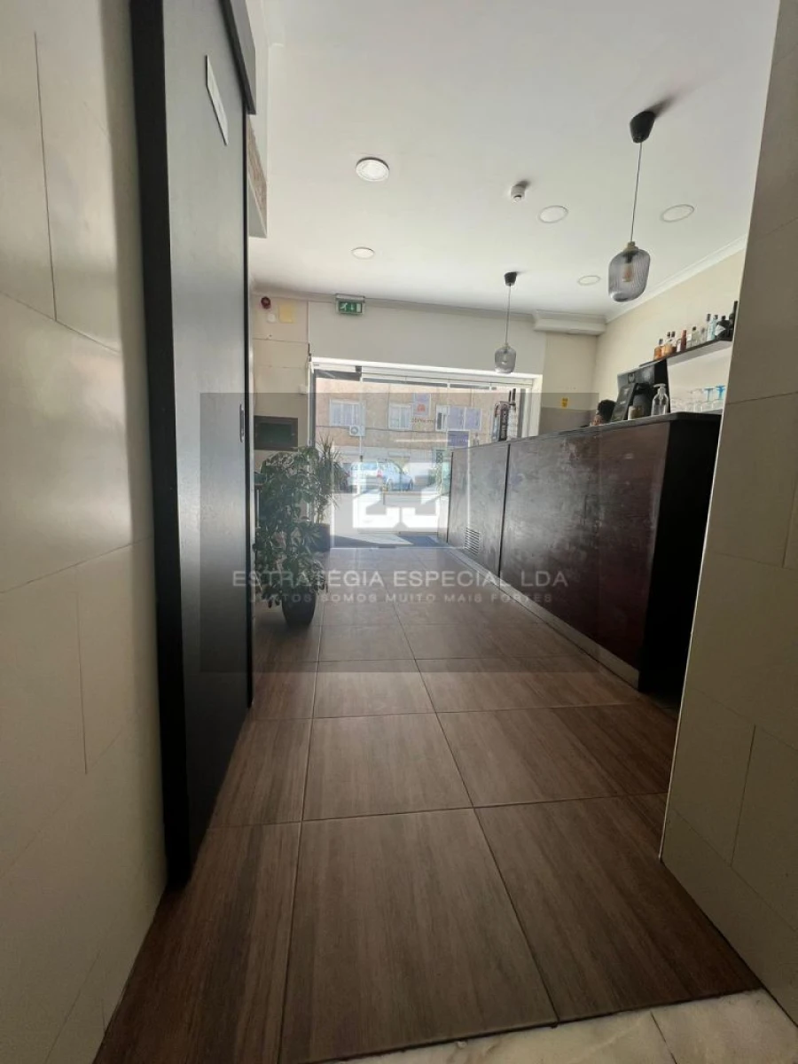 Loja para Trespasse em Lumiar Foto 17