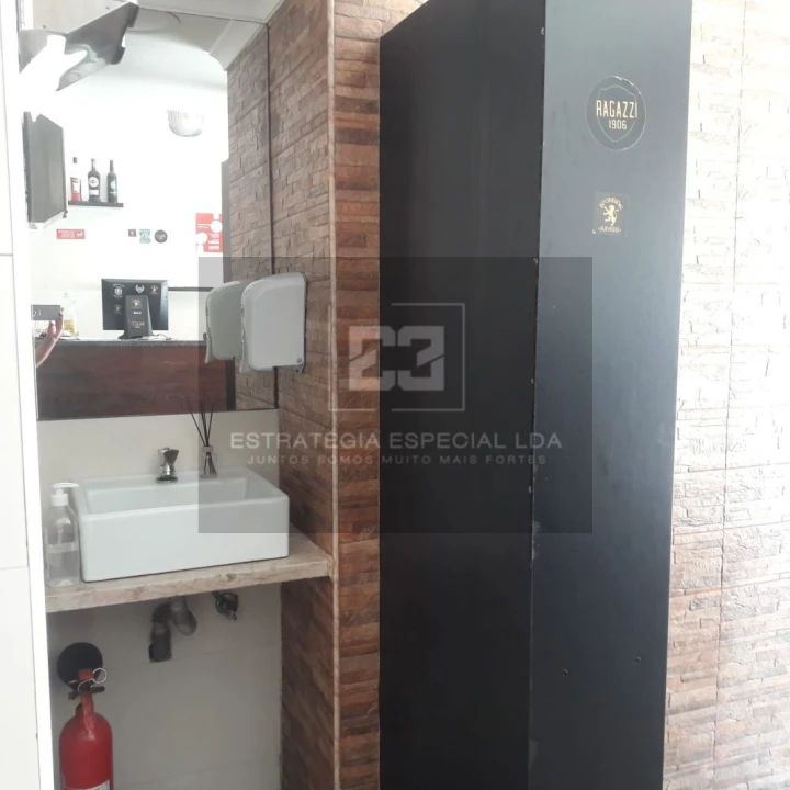Loja para Trespasse em Lumiar Foto 38