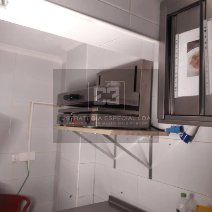 Loja para Trespasse em Lumiar Foto 23