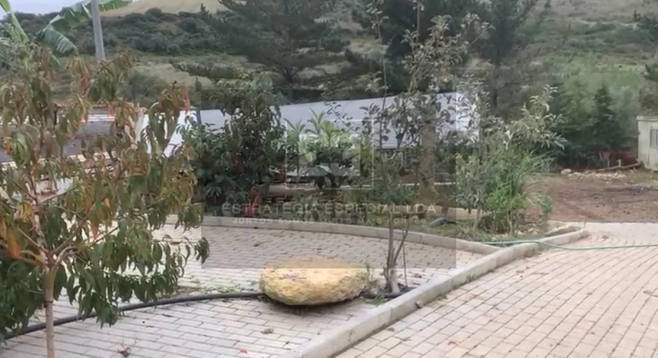 Quinta T2 para Venda em Arranho Foto 32