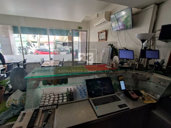 Loja para Trespasse em Benfica Foto 12