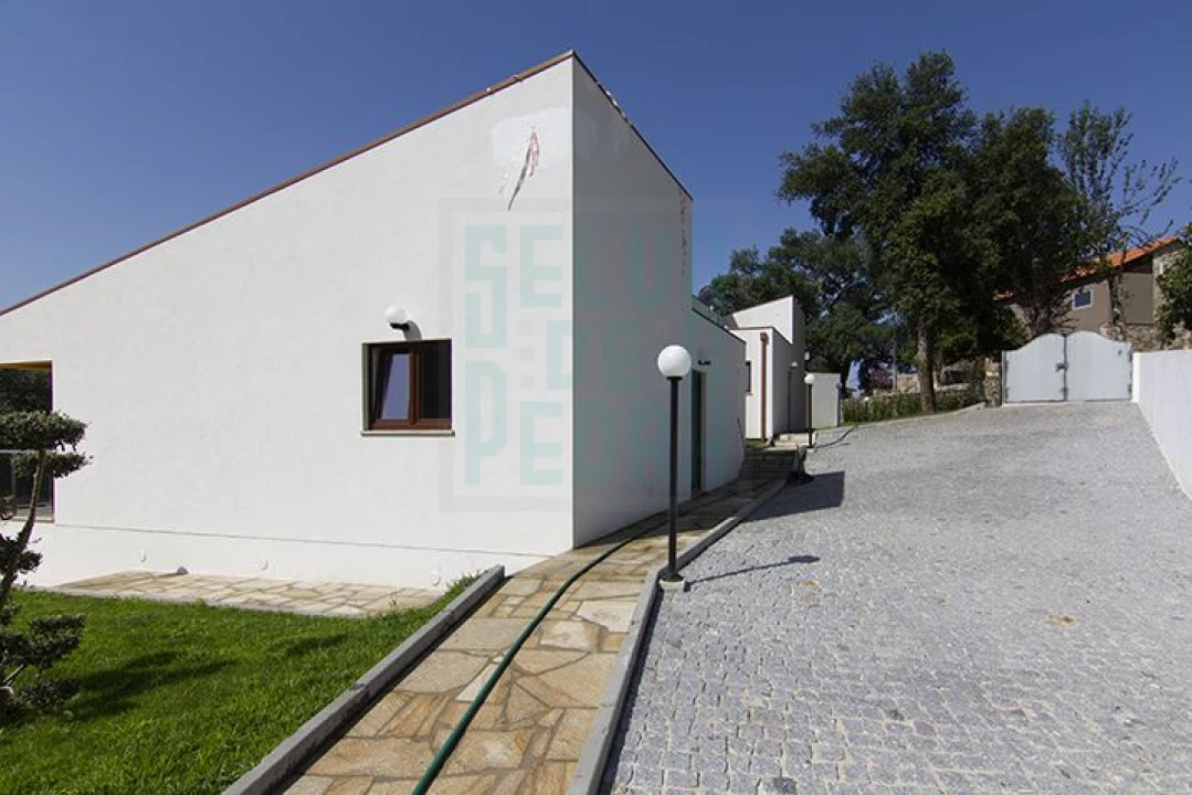 Loja para Venda em Arcos de Valdevez (São Paio) e Giela Foto 10