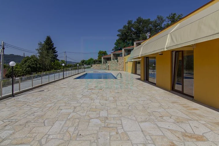 Loja para Venda em Arcos de Valdevez (São Paio) e Giela Foto 3