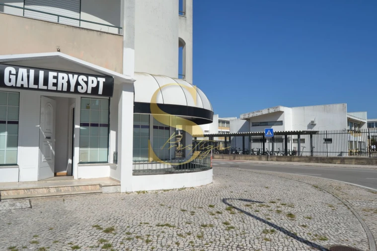 Loja para Arrendamento em Marinha Grande Foto 13