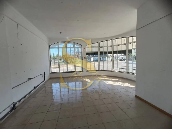 Loja para Arrendamento em Marinha Grande