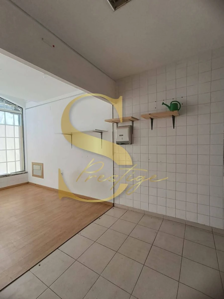 Loja para Arrendamento em Marinha Grande Foto 4