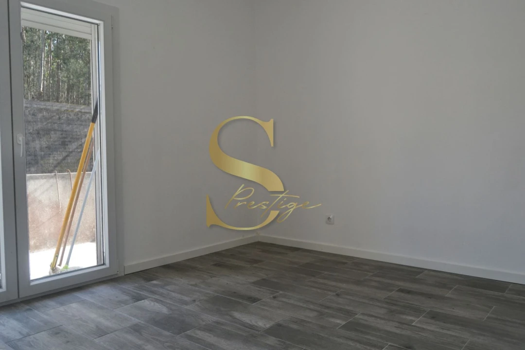 Apartamento T3 para Venda em Meirinhas Foto 13