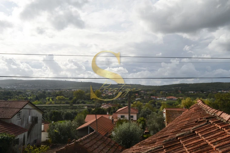 Moradia T5 para Venda em Chão de Couce Foto 5