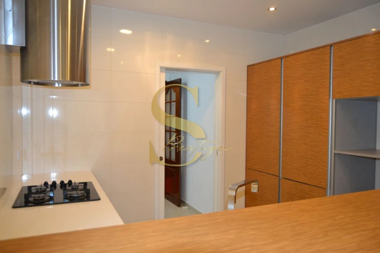 Moradia T4 para Venda em Leiria, Pousos, Barreira e Cortes Foto 27