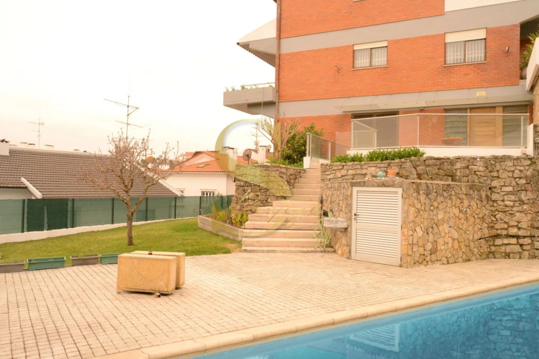 Moradia T4 para Venda em Leiria, Pousos, Barreira e Cortes Foto 5