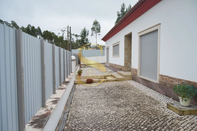 Moradia T3 para Venda em Santa Eufémia e Boa Vista Foto 1