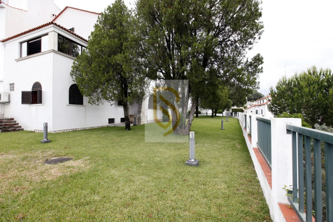 Moradia T9 para Venda em Sé Nova, Santa Cruz, Almedina e São Bartolomeu Foto 3