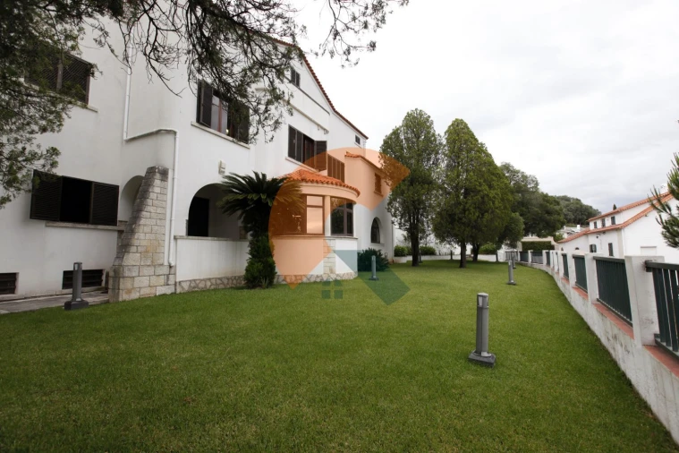 Moradia T9 para Venda em Sé Nova, Santa Cruz, Almedina e São Bartolomeu Foto 2