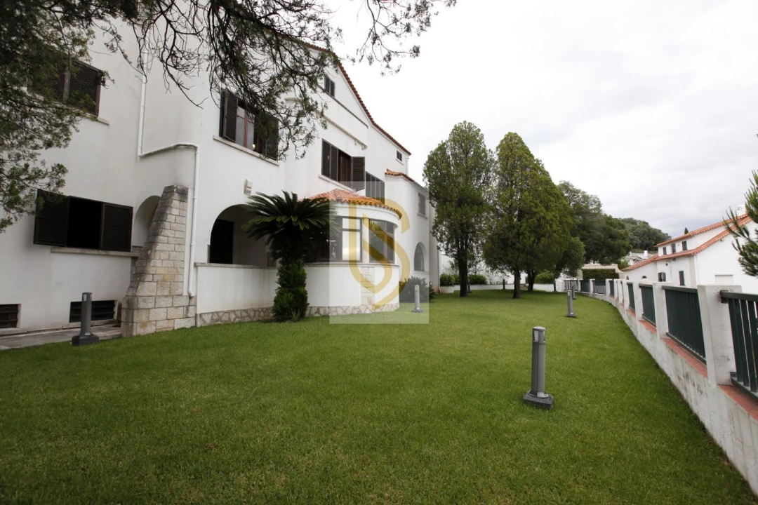 Moradia T9 para Venda em Sé Nova, Santa Cruz, Almedina e São Bartolomeu Foto 2