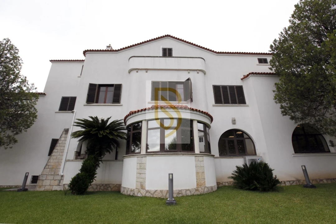 Moradia T9 para Venda em Sé Nova, Santa Cruz, Almedina e São Bartolomeu Foto 1