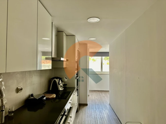 Apartamento T4 para Venda em Sé Nova, Santa Cruz, Almedina e São Bartolomeu Foto 5