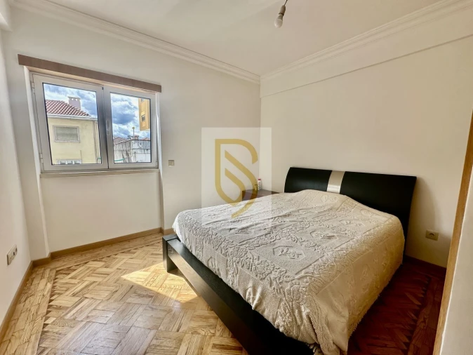 Apartamento T4 para Venda em Sé Nova, Santa Cruz, Almedina e São Bartolomeu Foto 2