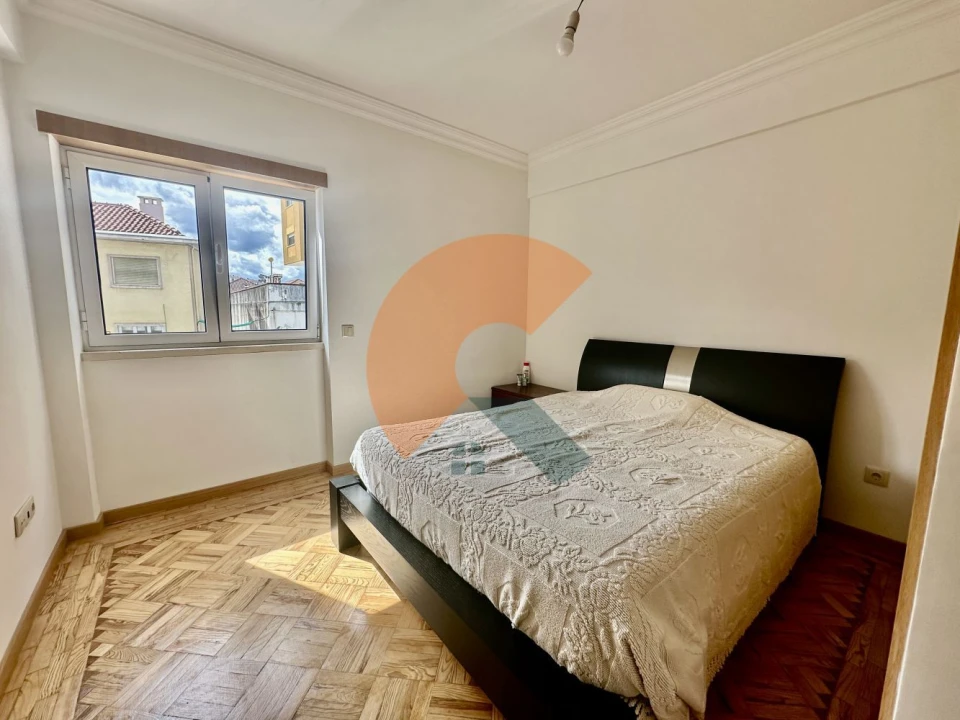 Apartamento T4 para Venda em Sé Nova, Santa Cruz, Almedina e São Bartolomeu Foto 2