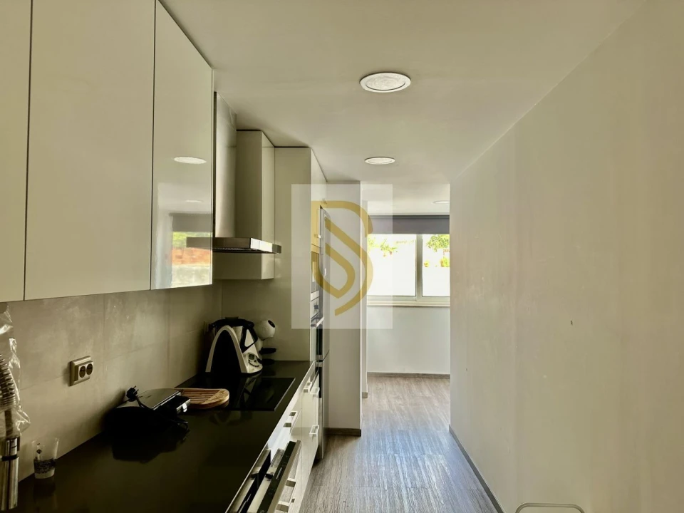 Apartamento T4 para Venda em Sé Nova, Santa Cruz, Almedina e São Bartolomeu Foto 5