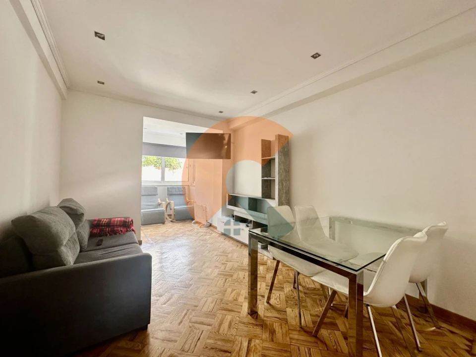 Apartamento T4 para Venda em Sé Nova, Santa Cruz, Almedina e São Bartolomeu Foto 1