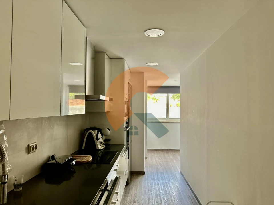 Apartamento T4 para Venda em Sé Nova, Santa Cruz, Almedina e São Bartolomeu Foto 5