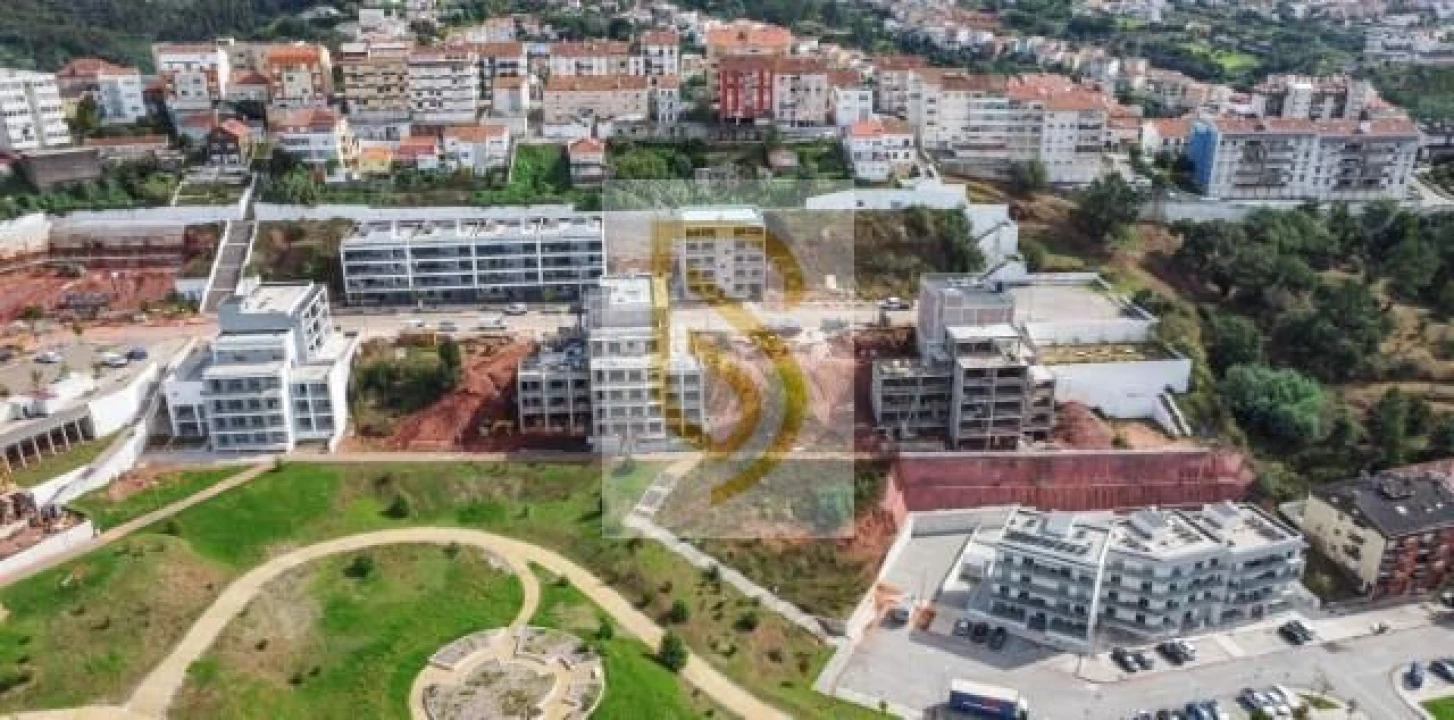 Apartamento T2 para Venda em Santo Antonio dos Olivais Foto 3