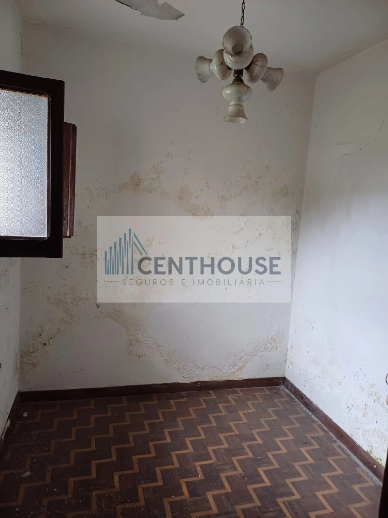 Moradia T5 para Venda em Febres Foto 6