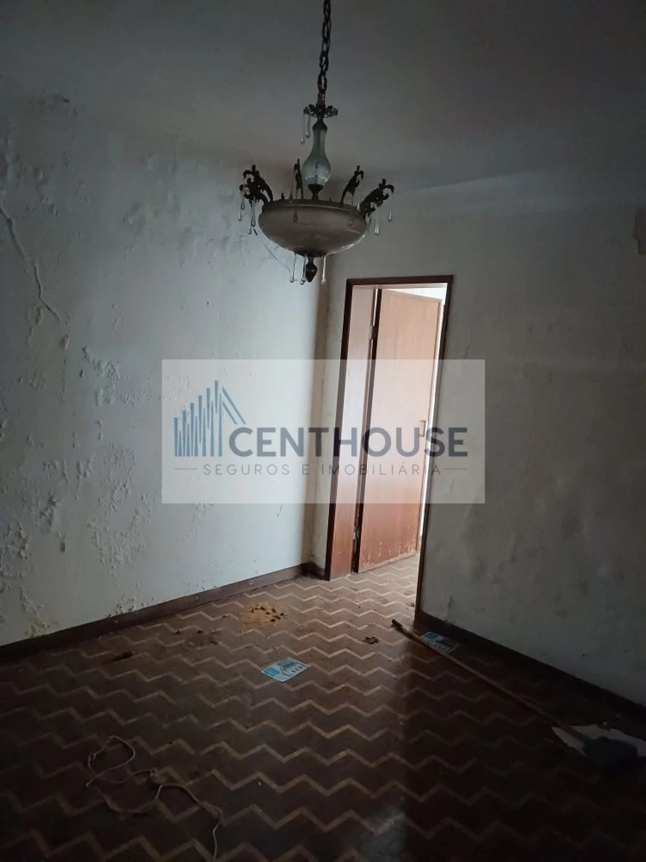 Moradia T5 para Venda em Febres Foto 3