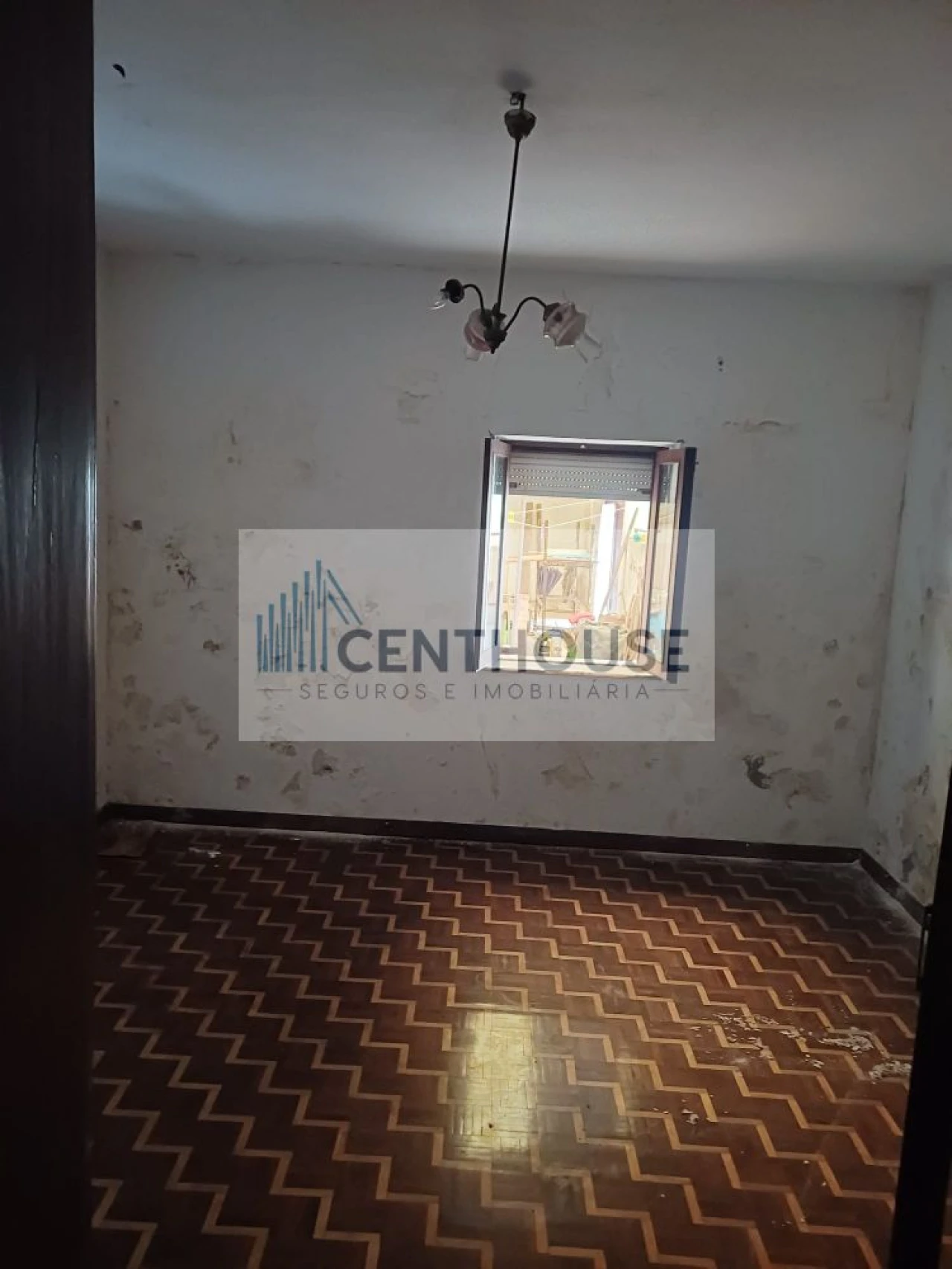 Moradia T5 para Venda em Febres Foto 8