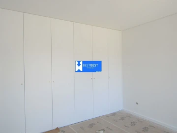 Moradia T3 para Venda em Requião