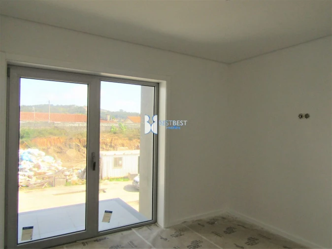 Moradia T3 para Venda em Requião Foto 28