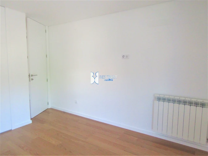 Moradia T3 para Venda em Requião Foto 13