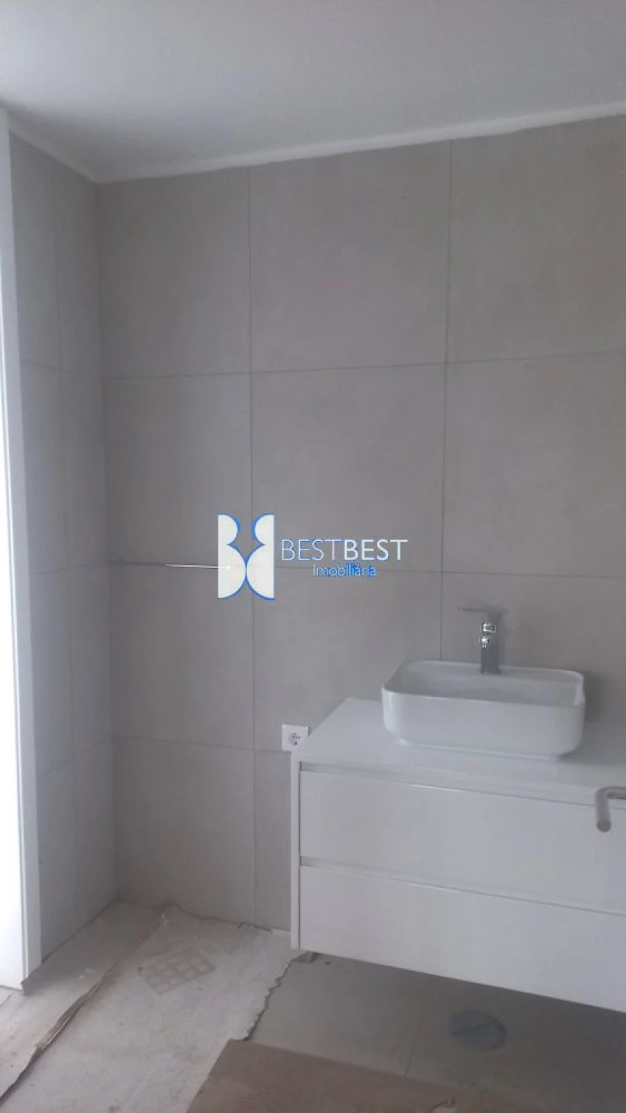 Moradia T3 para Venda em Requião Foto 6