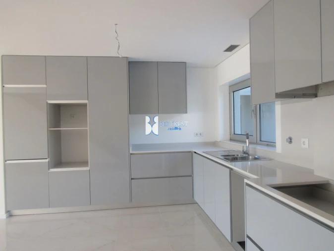 Moradia T3 para Venda em Requião Foto 5