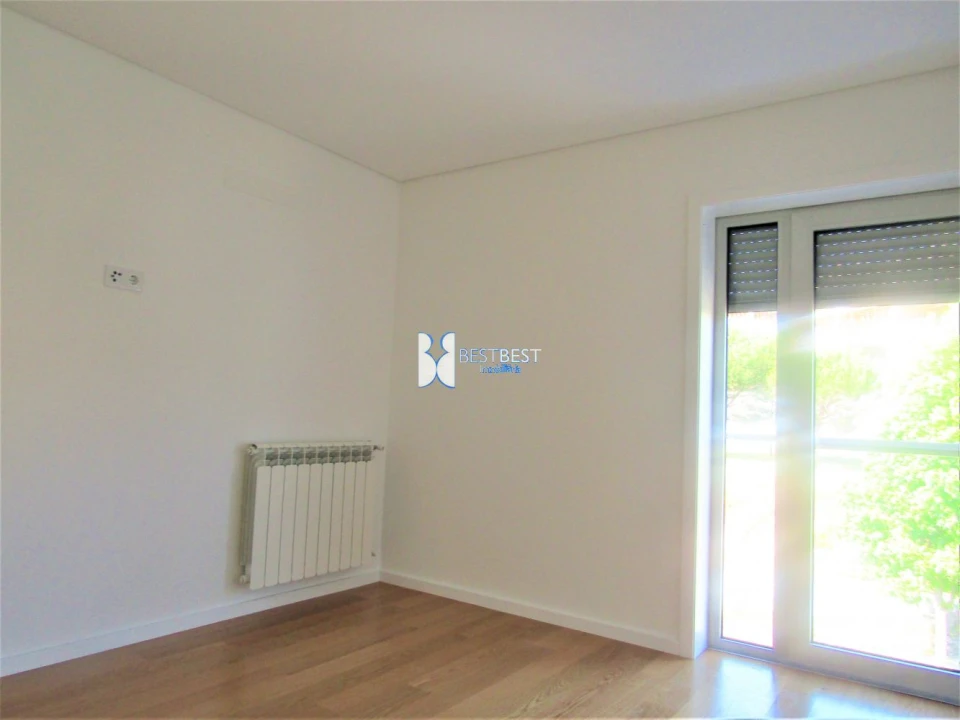 Moradia T3 para Venda em Requião Foto 10