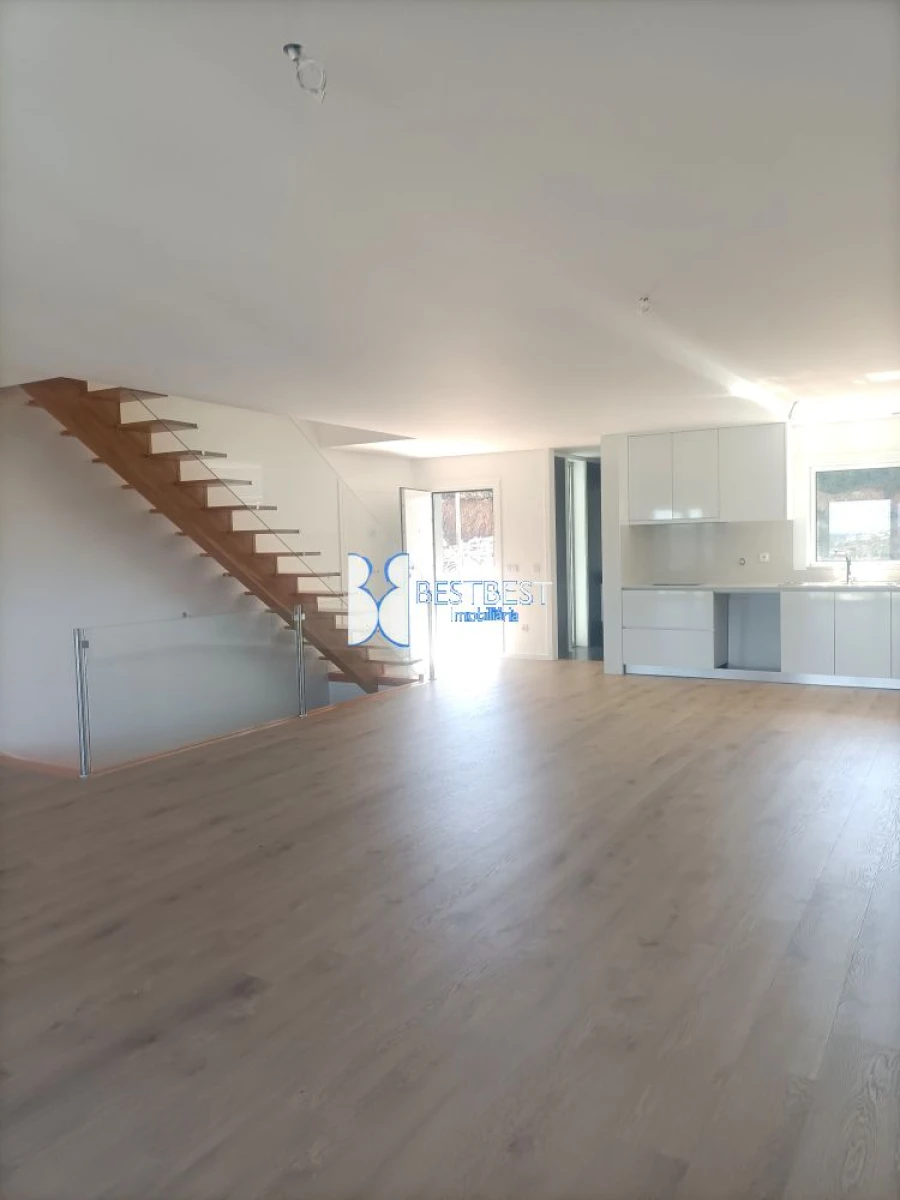 Moradia T3 para Venda em Gondifelos, Cavalões e Outiz Foto 4