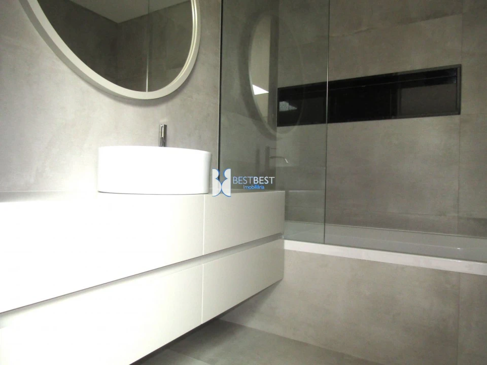 Moradia T4 para Venda em Ribeirão Foto 29