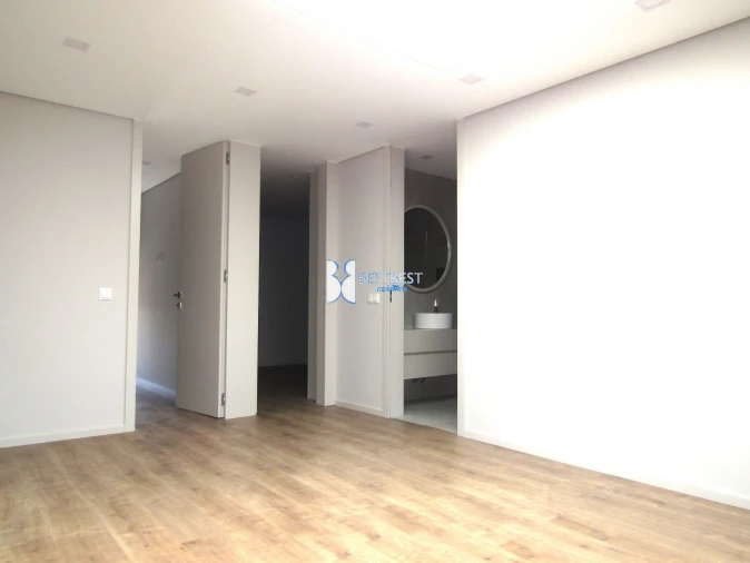 Moradia T4 para Venda em Ribeirão Foto 26