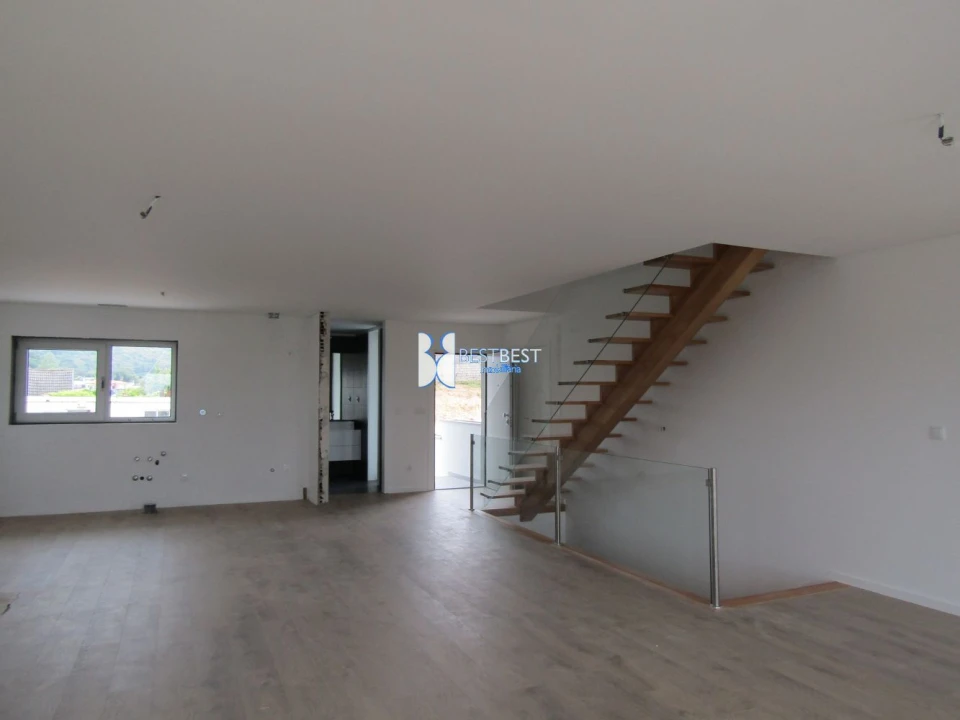 Moradia T3 para Venda em Gondifelos, Cavalões e Outiz Foto 5