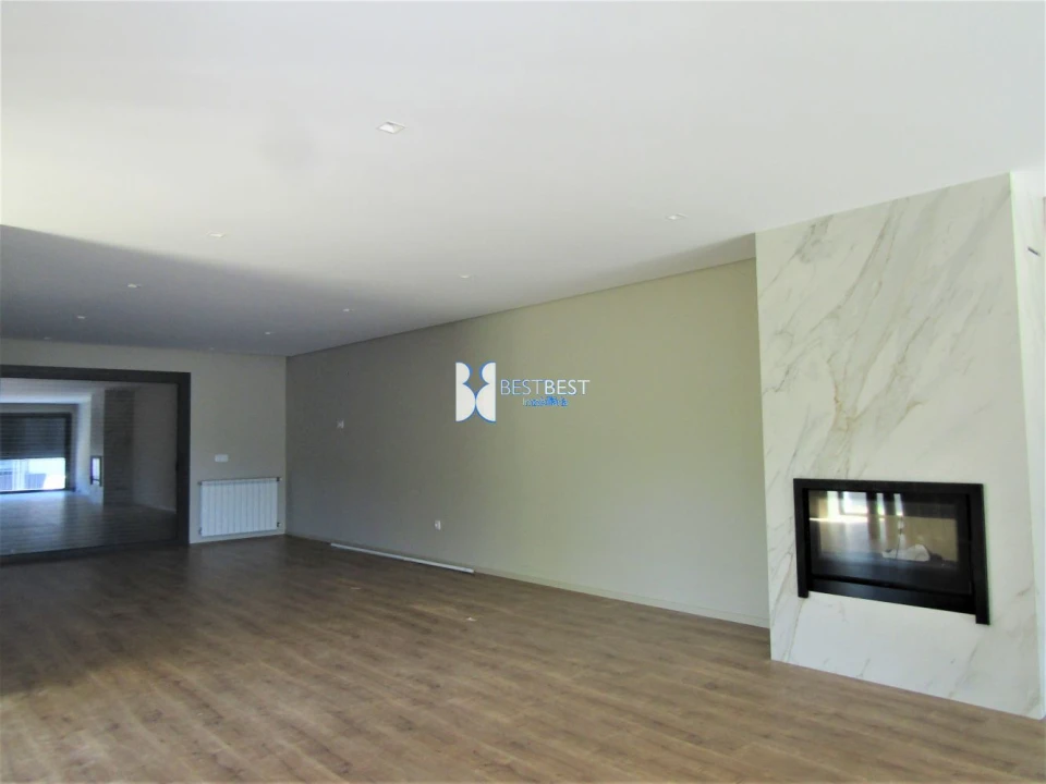 Moradia T4 para Venda em Ribeirão Foto 4