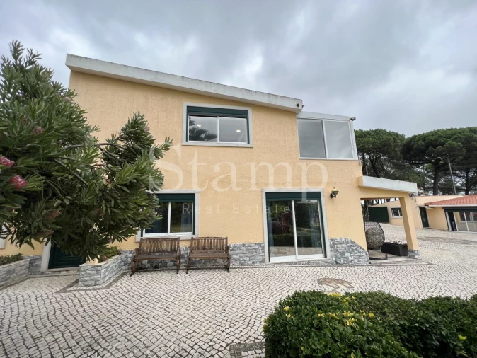 Moradia T3 para Venda em São João das Lampas e Terrugem Foto 3