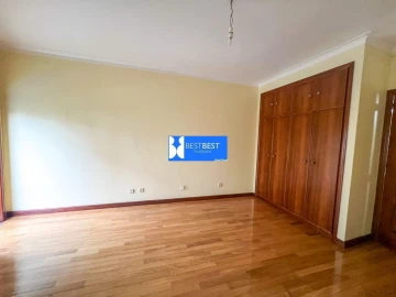 Apartamento T3 para Venda em Campanhã