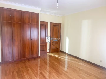 Apartamento T3 para Venda em Campanhã