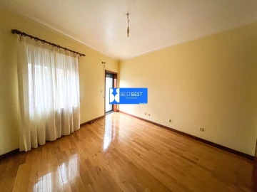 Apartamento T3 para Venda em Campanhã