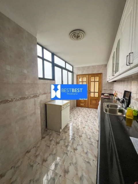 Apartamento T3 para Venda em Campanhã