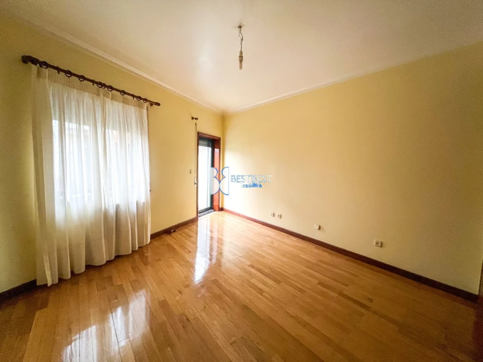 Apartamento T3 para Venda em Campanhã Foto 17