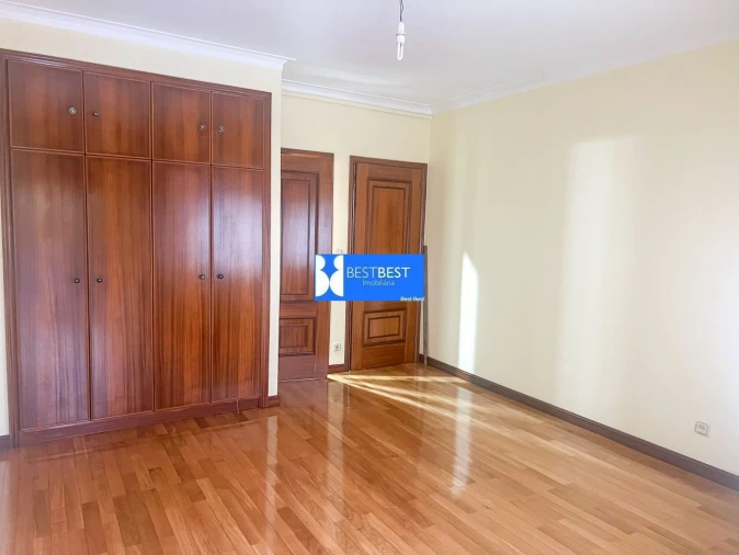 Apartamento T3 para Venda em Campanhã Foto 18