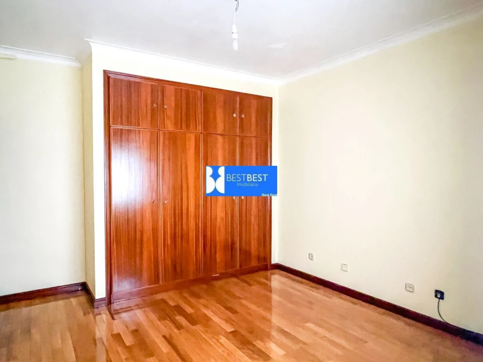 Apartamento T3 para Venda em Campanhã Foto 14