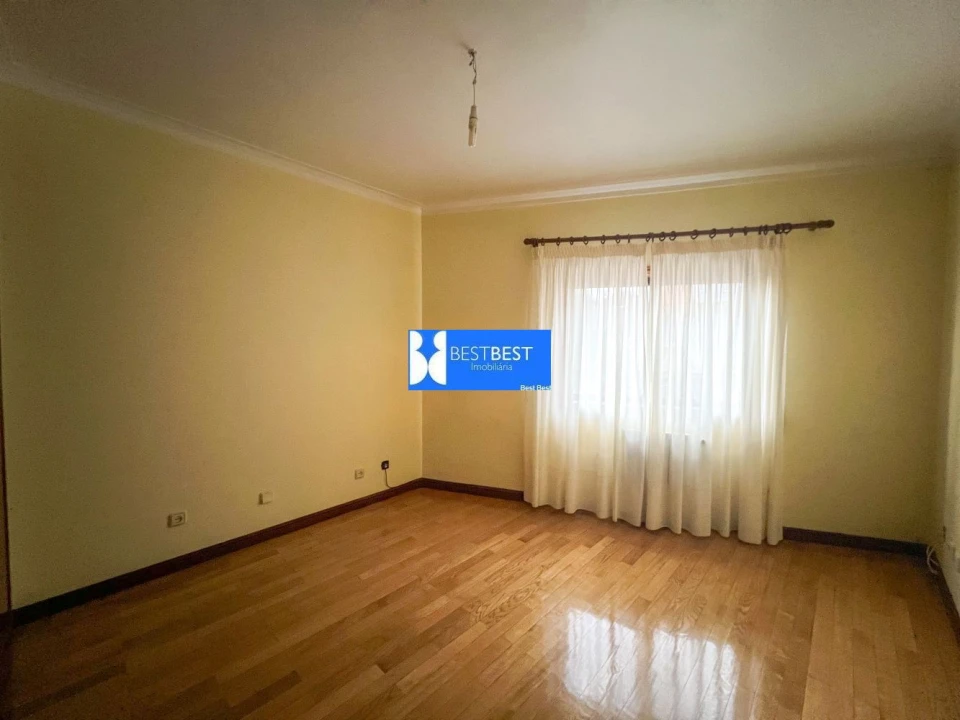 Apartamento T3 para Venda em Campanhã Foto 16